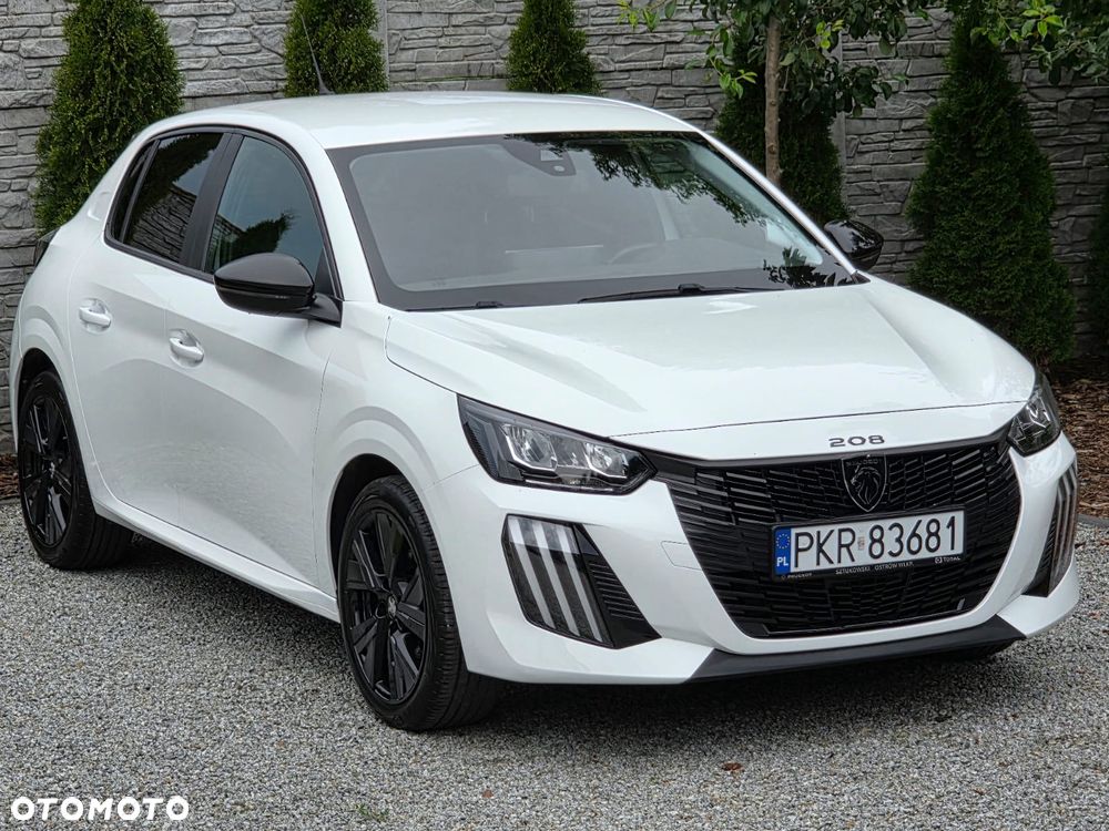 Peugeot 208 - 1