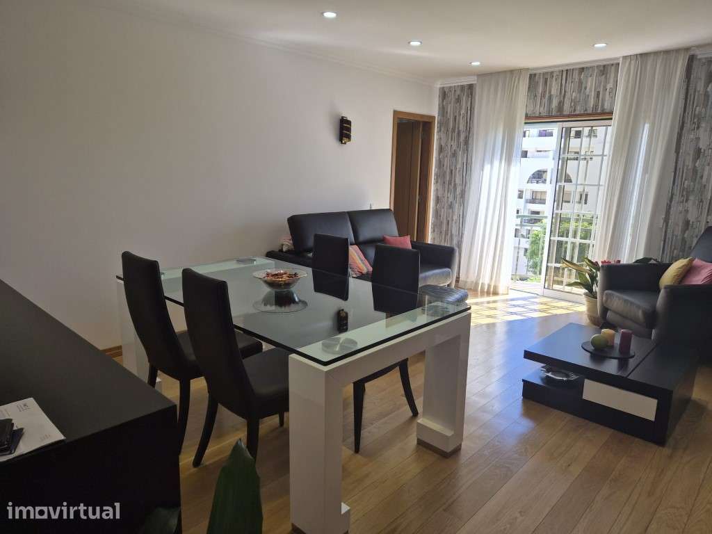 Magnífico T1 com 85 m² no Centro de Quarteira - A Passos da Praia - Grande imagem: 4/18