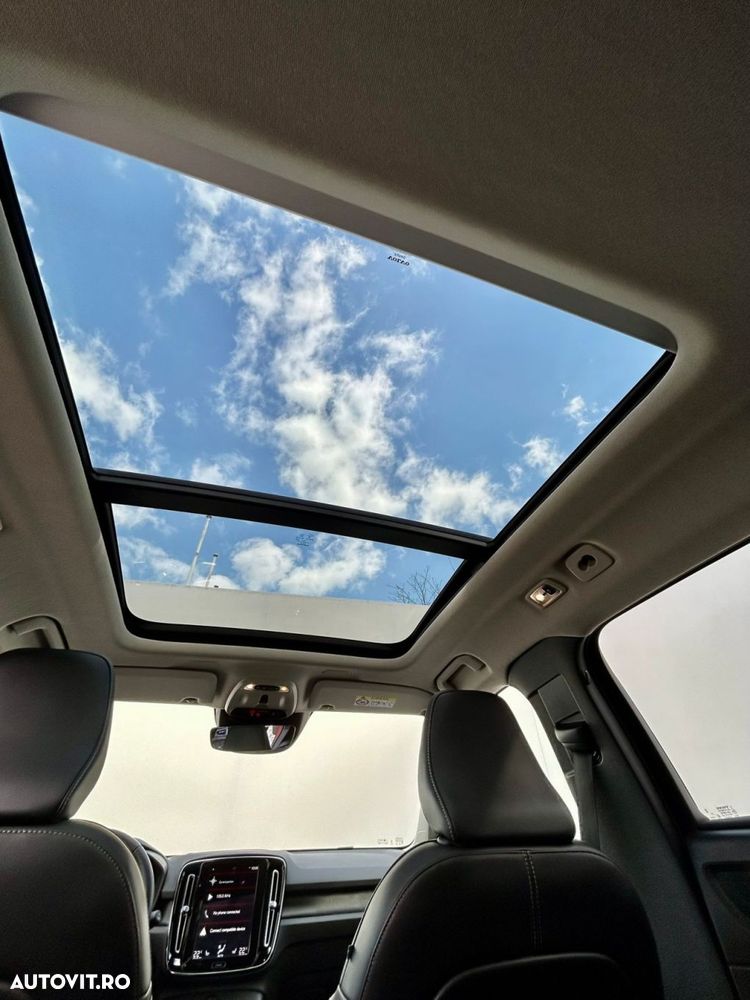 Volvo XC 40 - 25