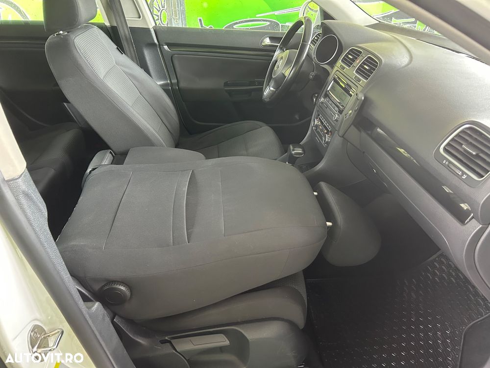 Volkswagen Golf 2.0 TDI DPF DSG Style - 17