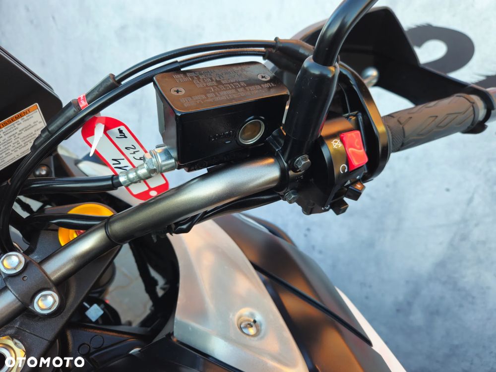 Suzuki DL - 25