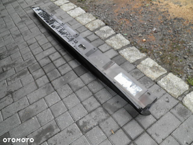 LISTWA PROGOWA LEWA AUDI R8 - 3