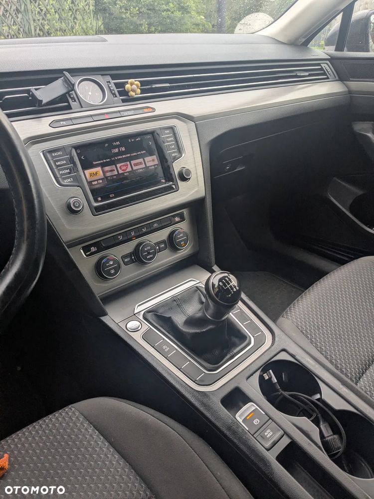 Volkswagen Passat 1.4 TSI BMT Comfortline - 9