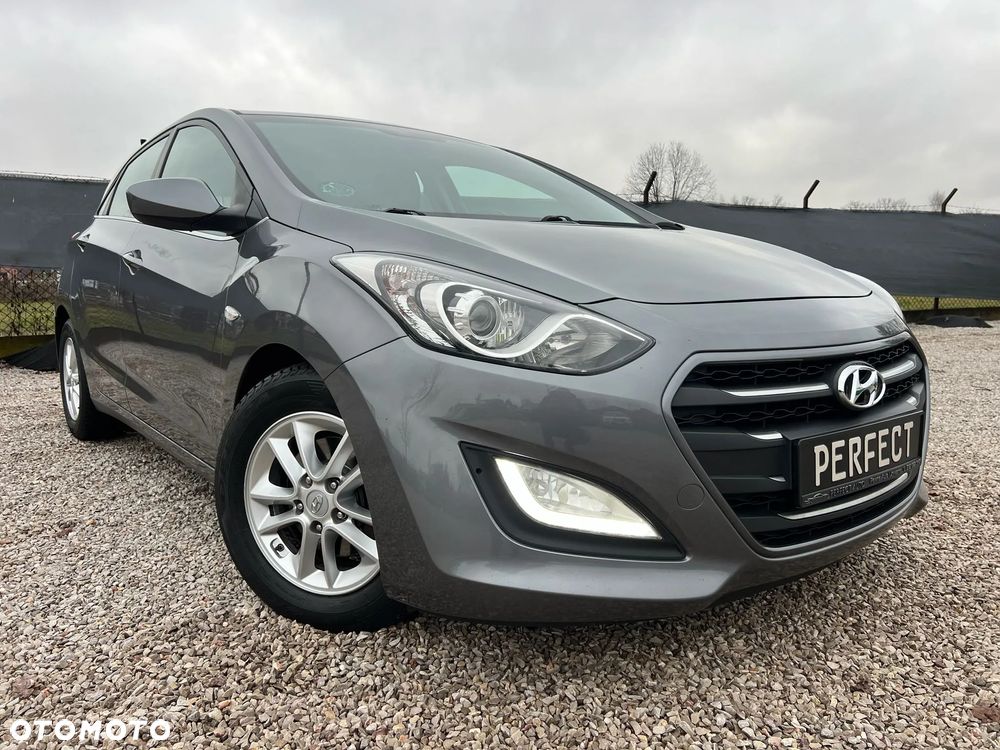 Hyundai i30 blue 1.6 GDI Trend - 1