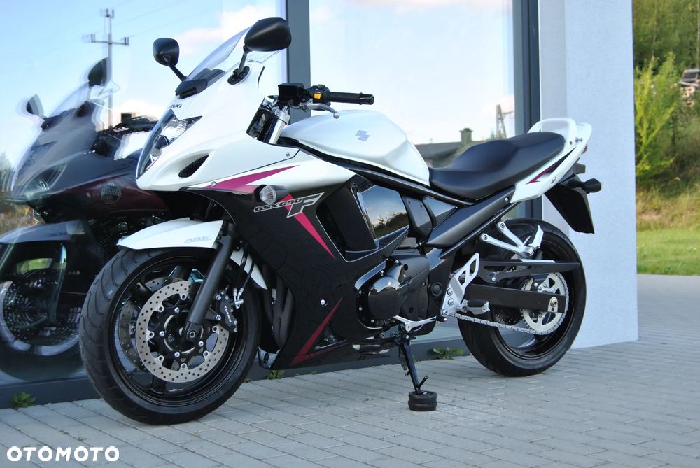 Suzuki GSX - 41