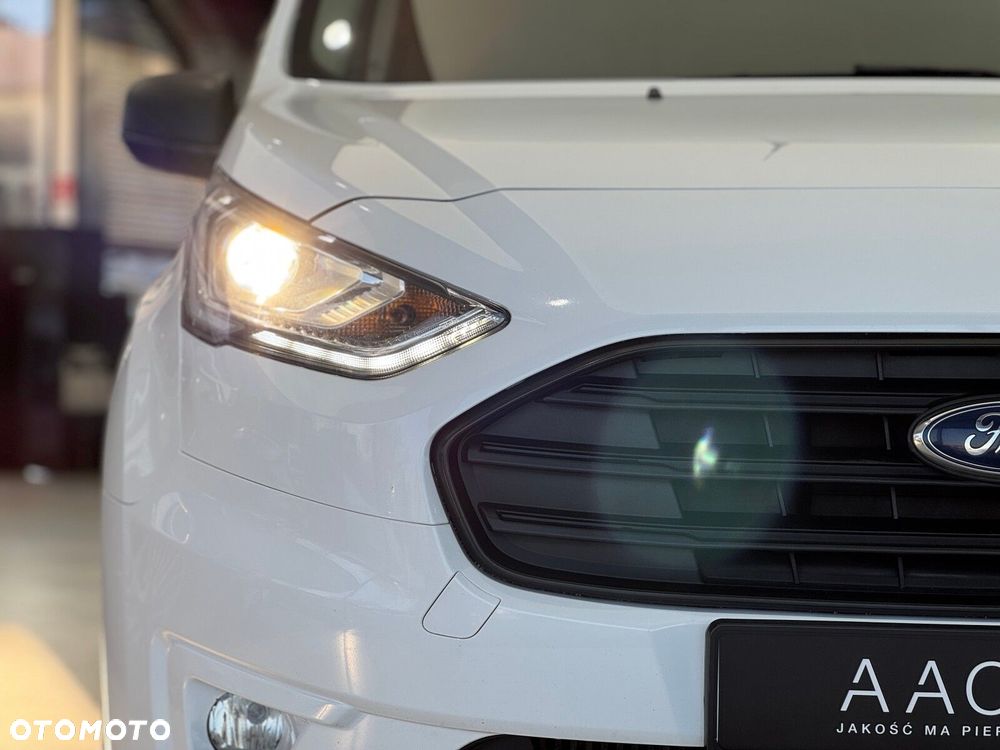 Ford Transit Connect - 38
