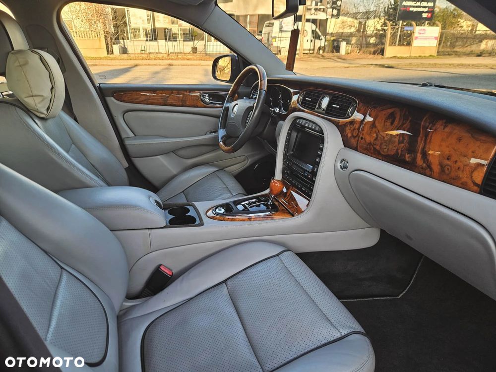 Jaguar XJ XJ8 4.2 - 30