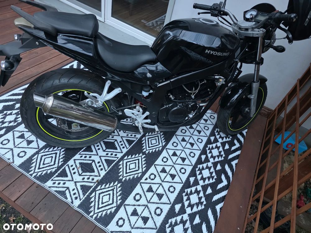 Hyosung GT Comet - 6