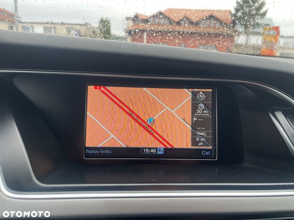 Audi A4 Limousine - 9