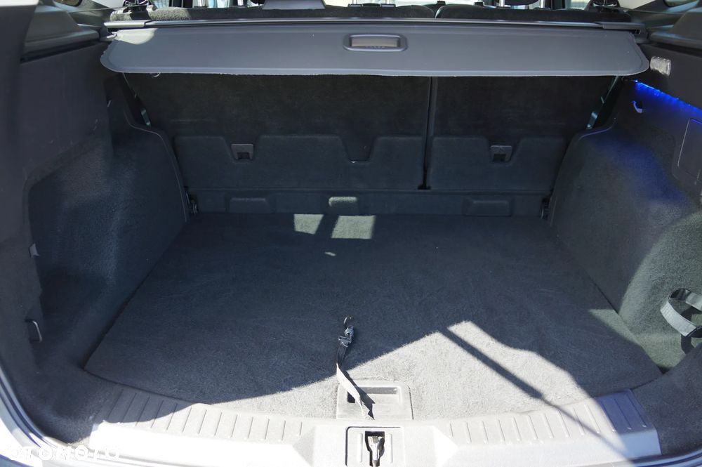 Ford Kuga 2.0 TDCi 4x4 Titanium - 28