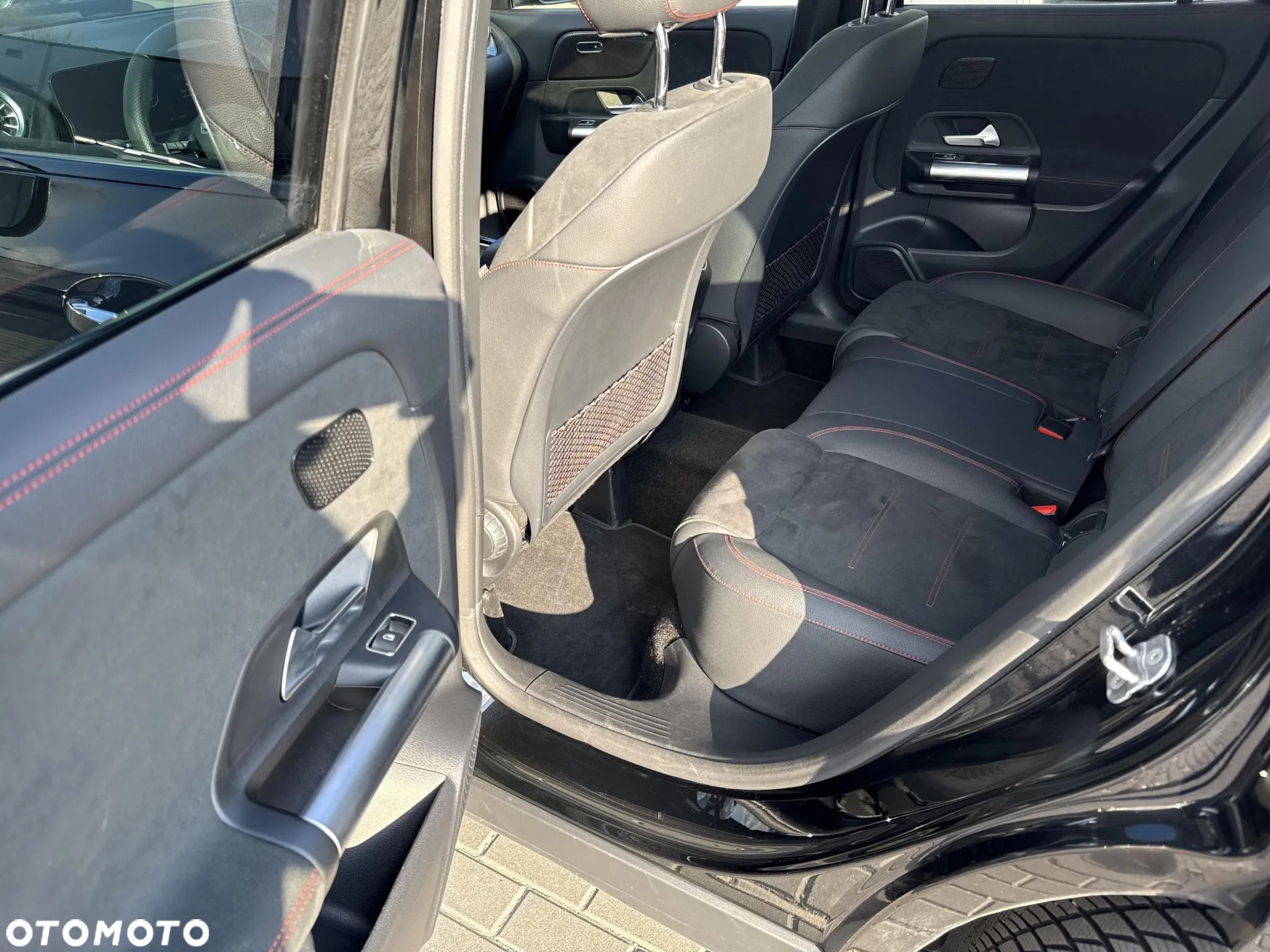 Mercedes-Benz GLA 200 d 4-Matic AMG Line 8G-DCT - 15