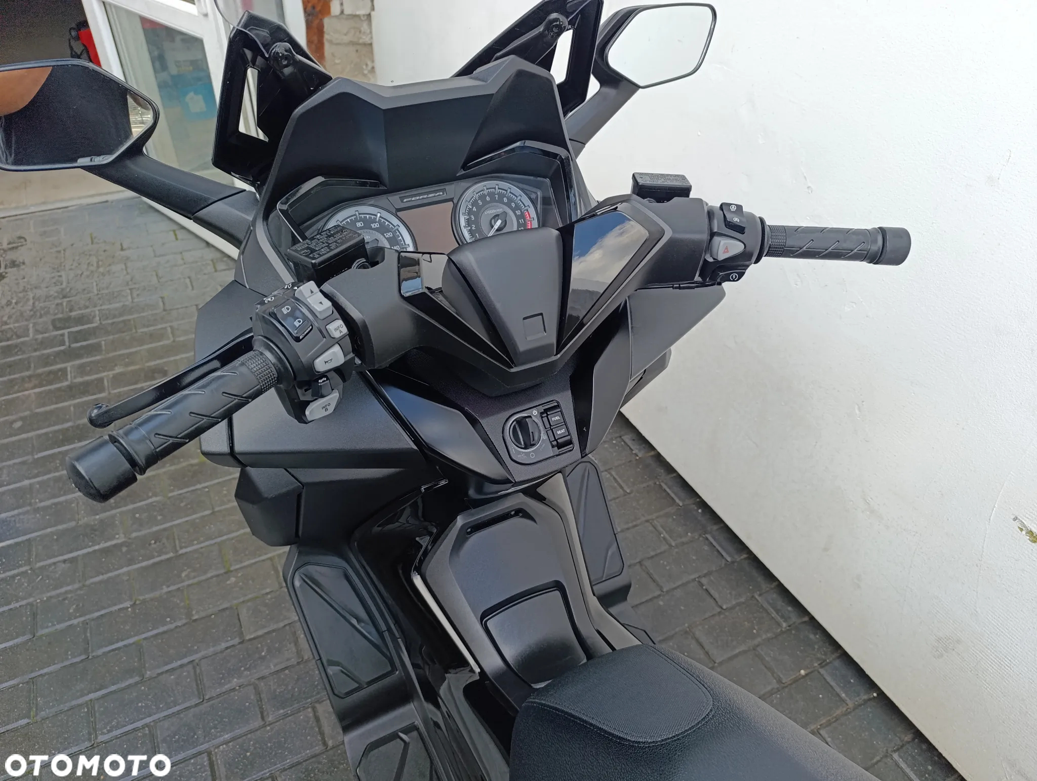 Honda NSS - 16