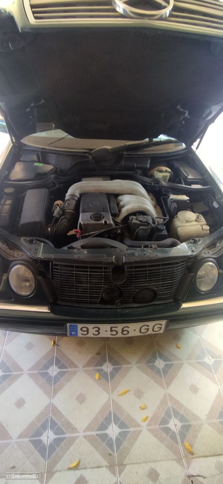 Mercedes-Benz 220 - 15