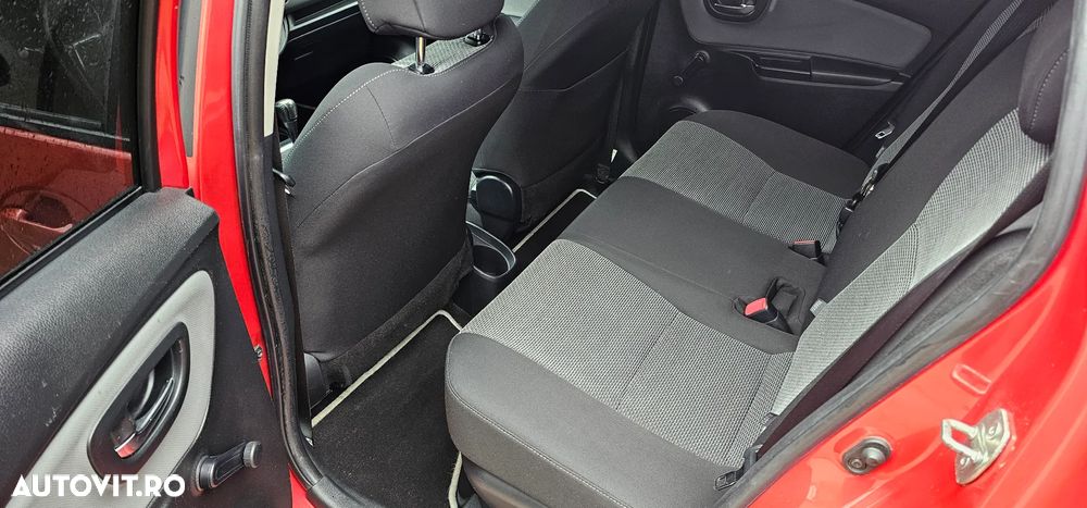 Toyota Yaris - 8