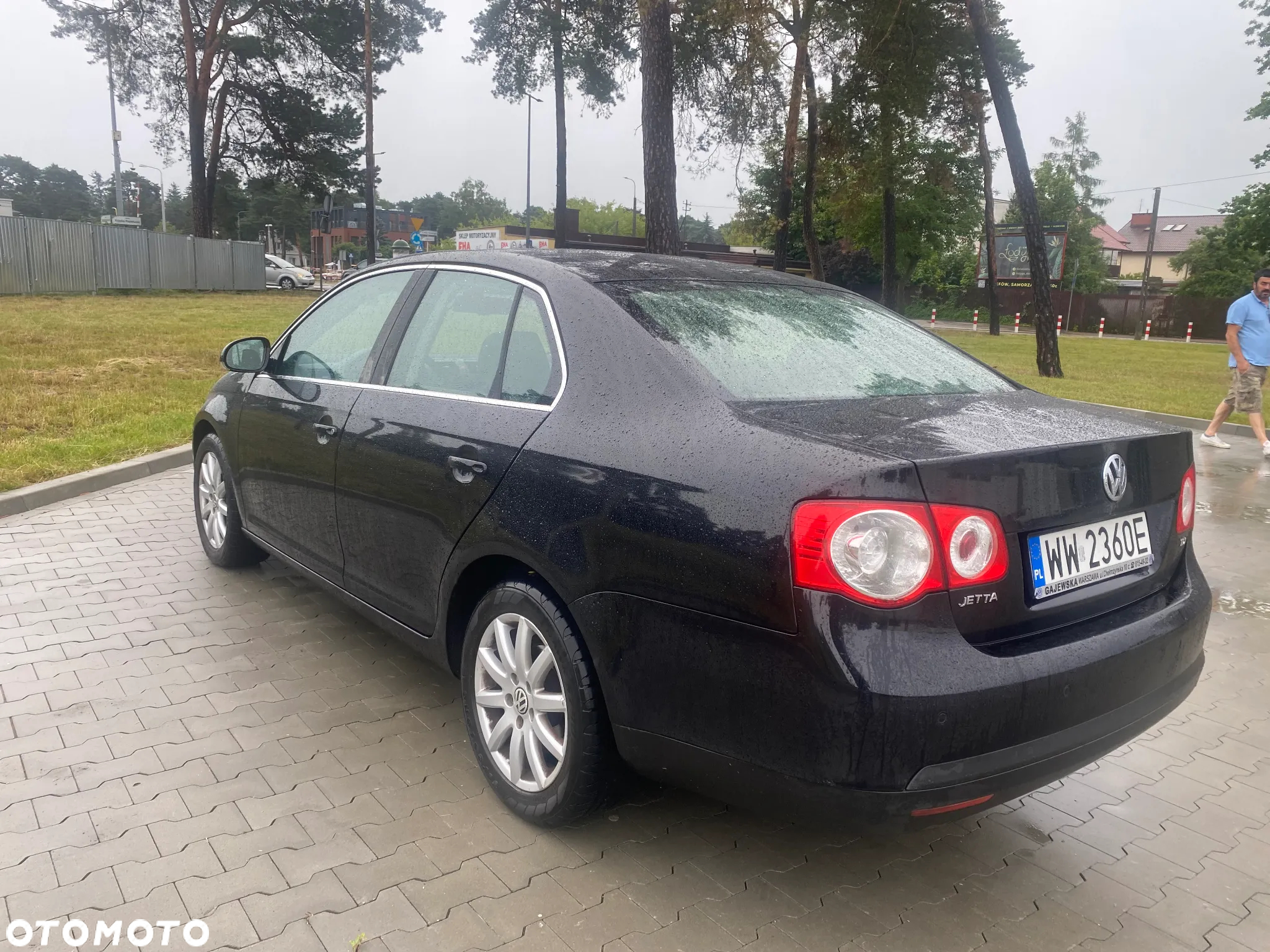 Volkswagen Jetta - 4