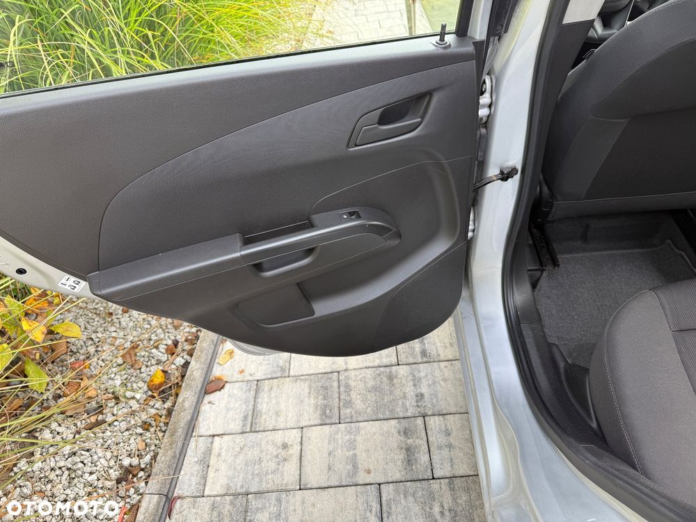 Chevrolet Aveo 1.2 LT+ - 29