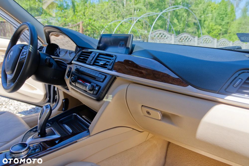 BMW Seria 3 328i - 5