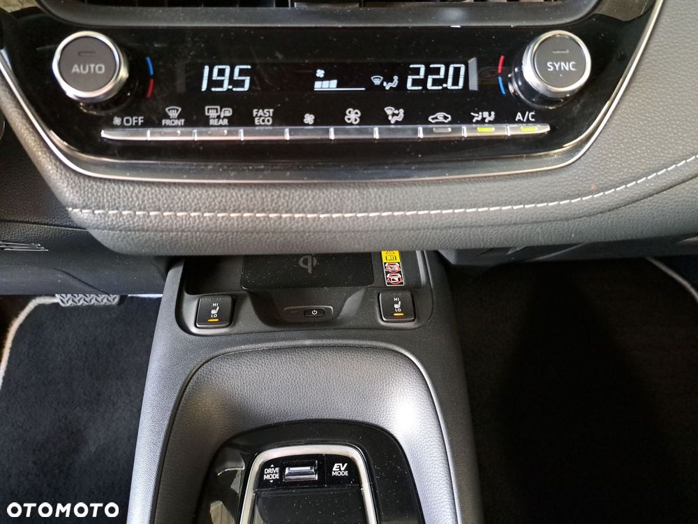 Toyota Corolla 1.8 Hybrid Comfort - 27