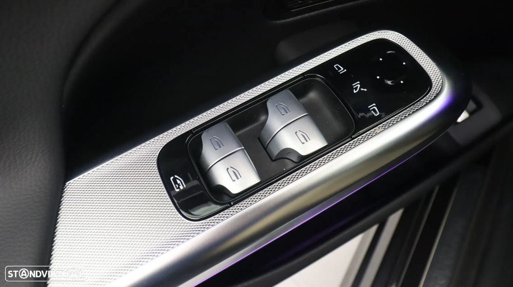 Mercedes-Benz E 220 d Avantgarde - 23