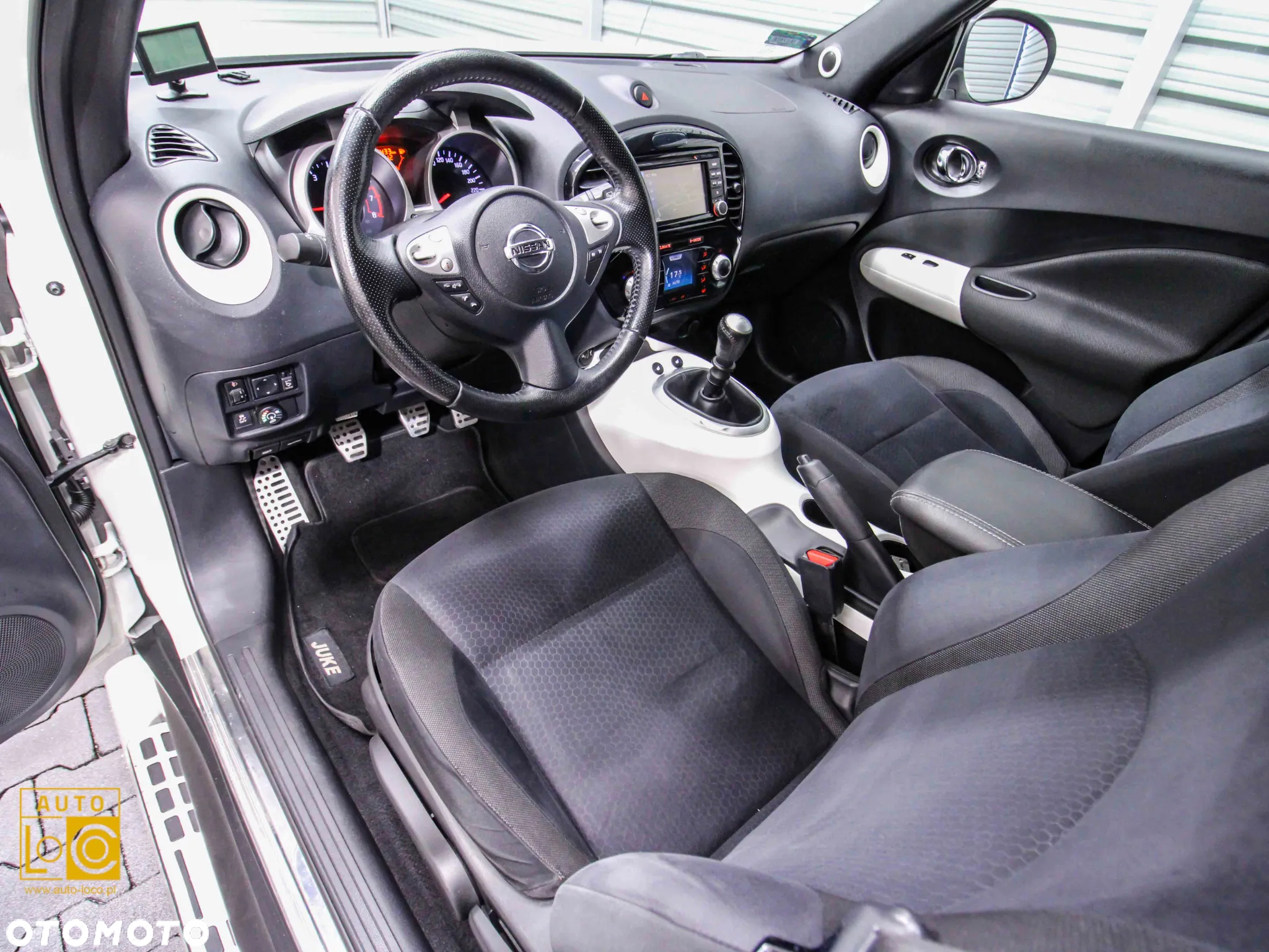 Nissan Juke 1.6 DIG-T Tekna - 17