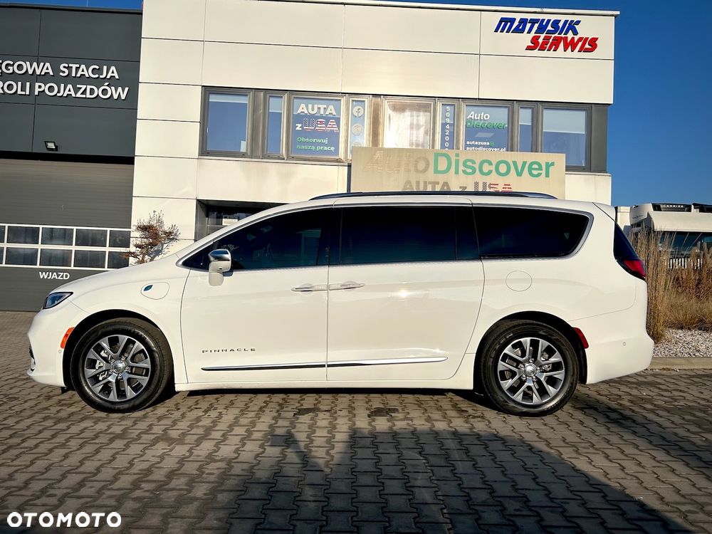 Chrysler Pacifica - 5