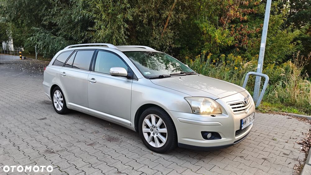 Toyota Avensis - 10