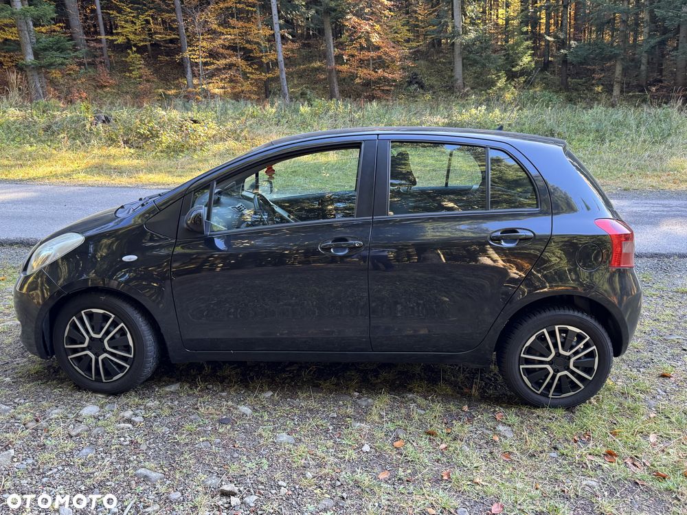 Toyota Yaris - 4