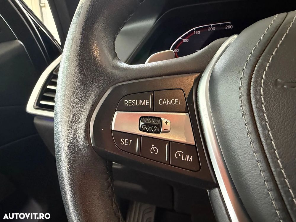 BMW X5 xDrive40i xLine - 17