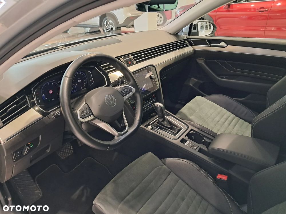 Volkswagen Passat 2.0 TSI Elegance DSG - 10