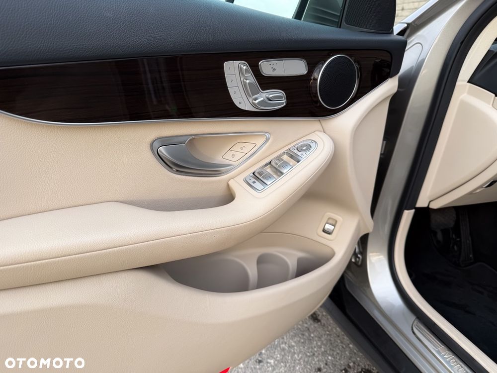 Mercedes-Benz GLC 300 4Matic 9G-TRONIC - 14