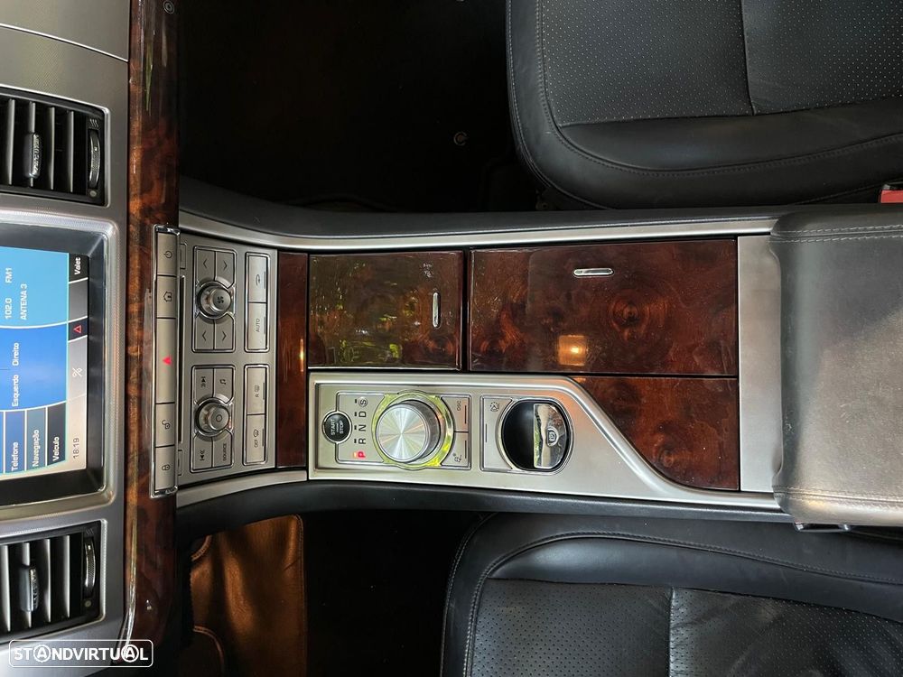 Jaguar XF 2.7 D V6 Premium Luxury - 22