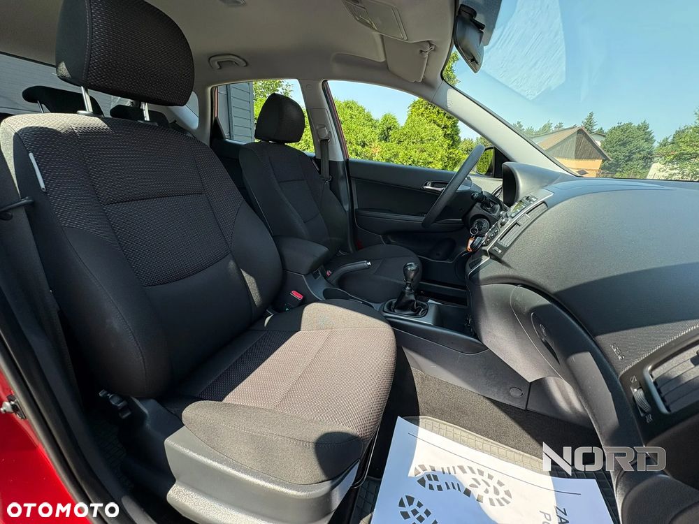 Hyundai i30 1.6 CRDi Classic - 14