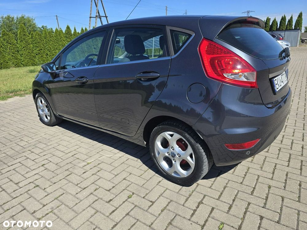 Ford Fiesta - 12