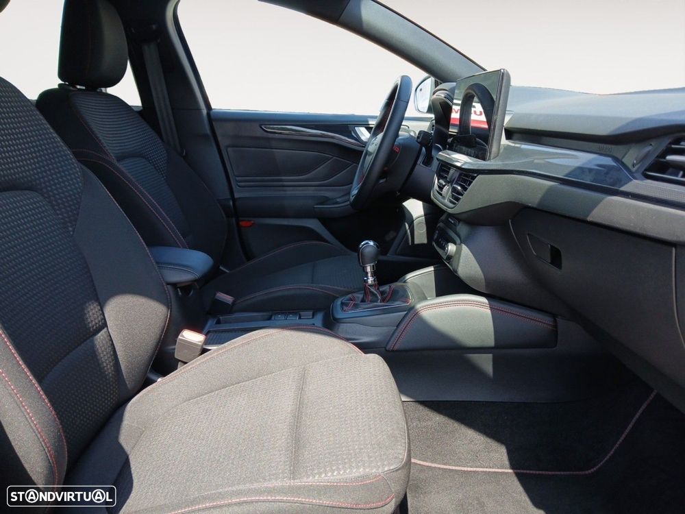 Ford Focus 1.0 EcoBoost MHEV ST-Line - 15