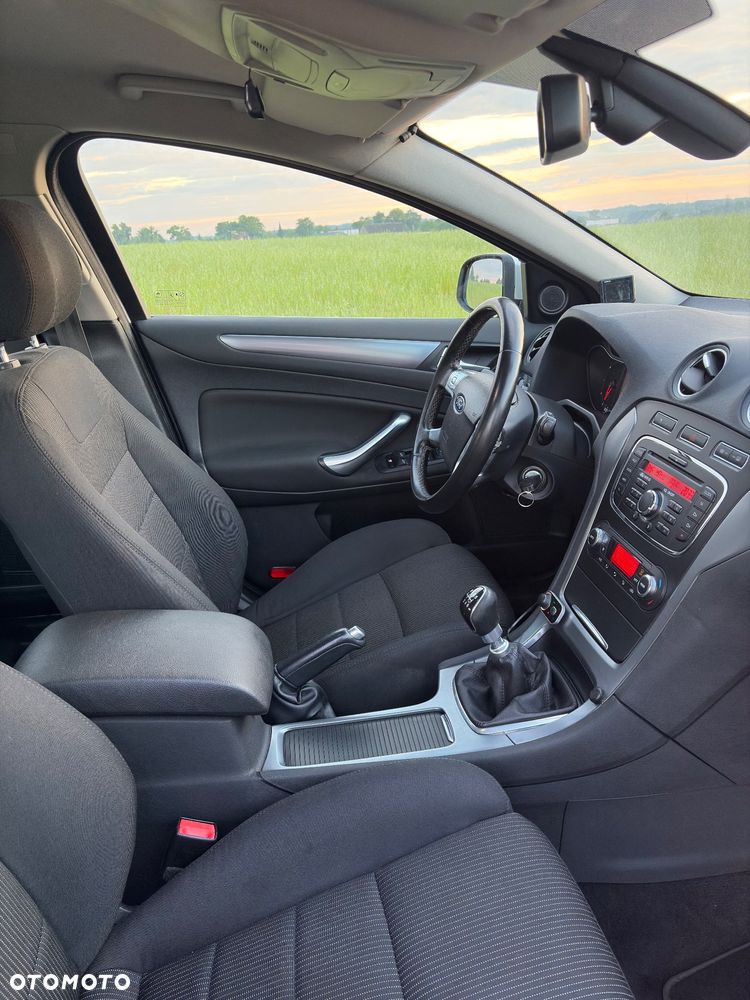 Ford Mondeo 2.0 TDCi Titanium - 16