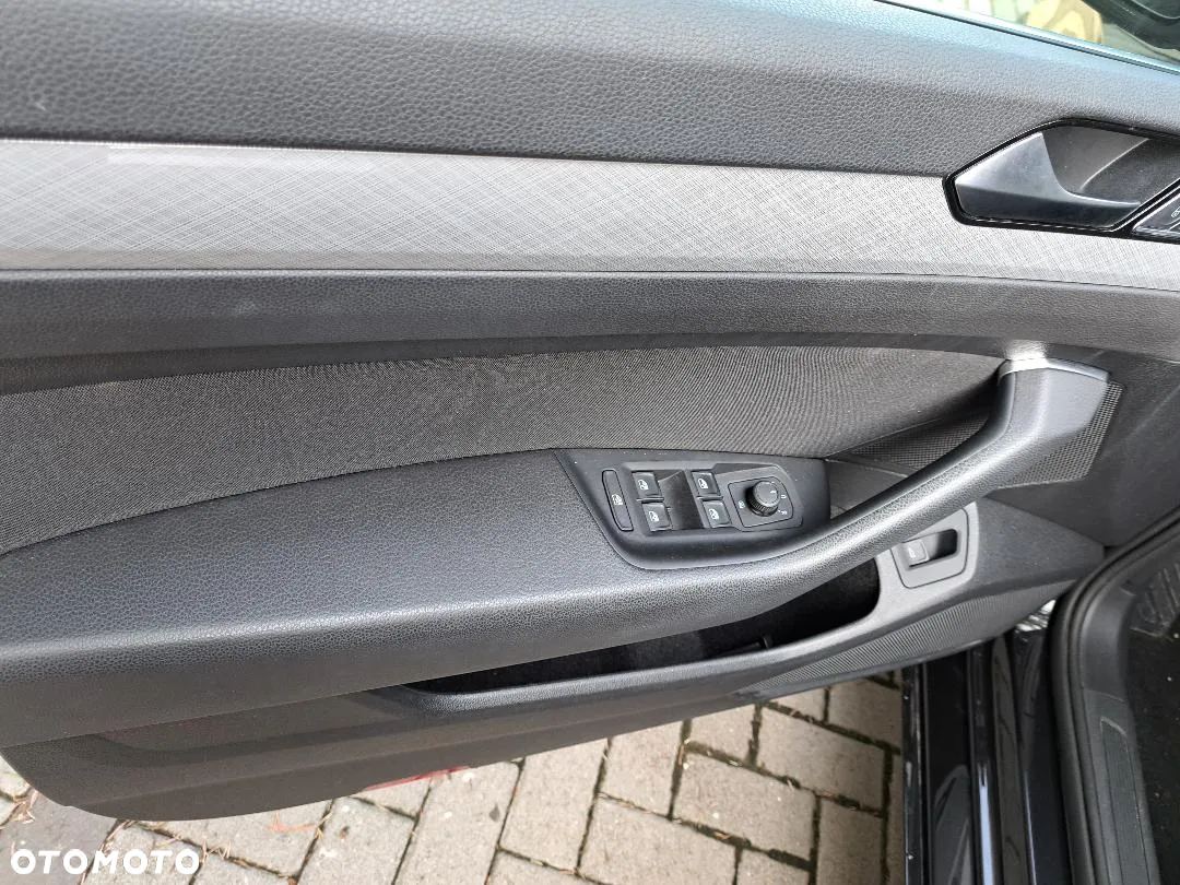 Volkswagen Passat 1.5 TSI EVO Business DSG - 24