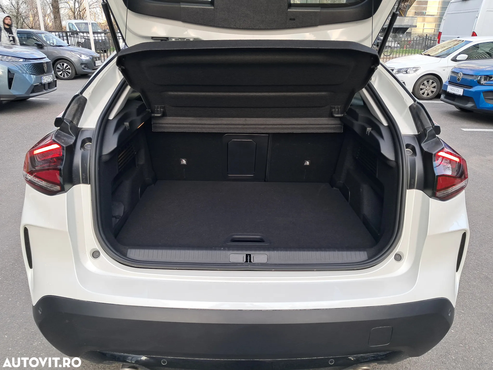 Citroën C4 1.2 PureTech 130 S&S EAT8 MAX - 25