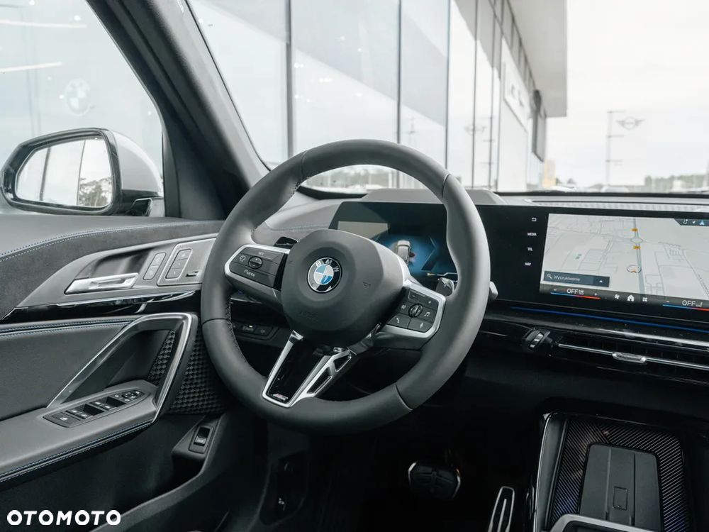 BMW X1 xDrive23i mHEV - 10