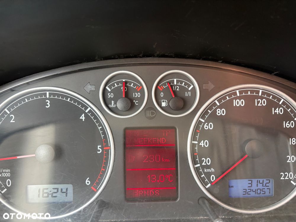 Volkswagen Multivan - 24