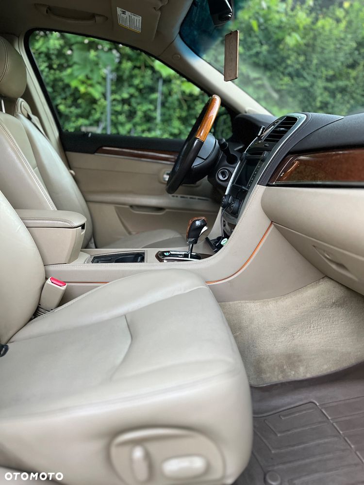 Cadillac SRX - 27