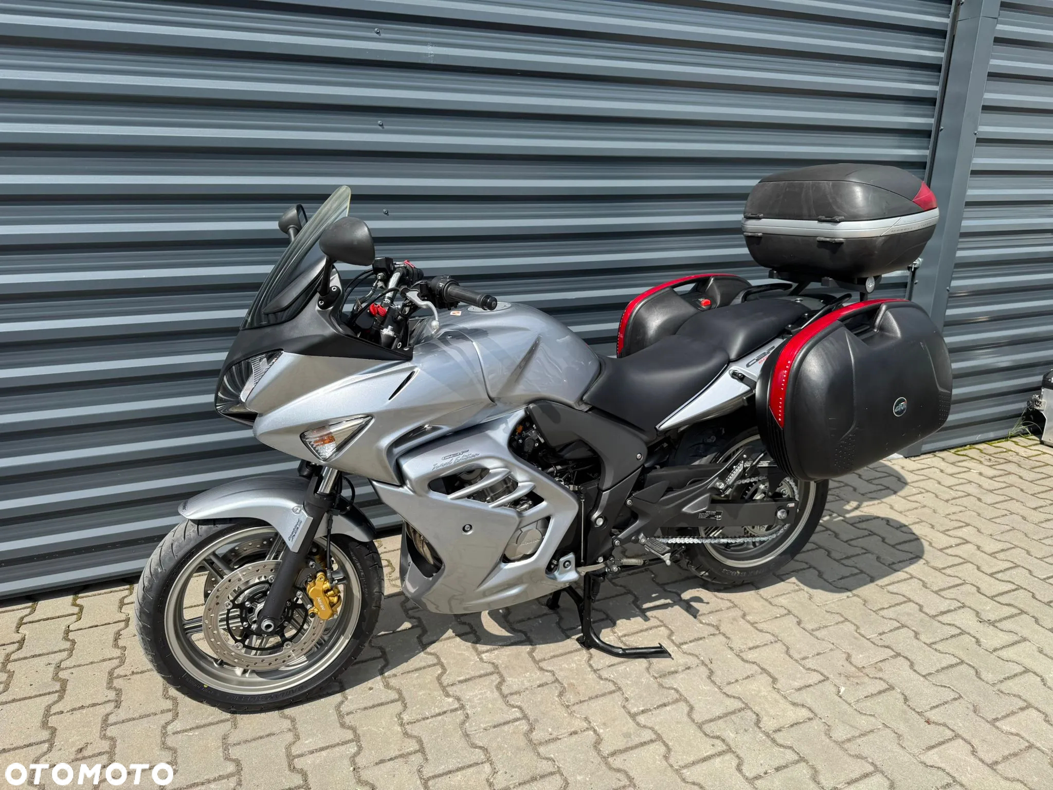 Honda CBF - 3