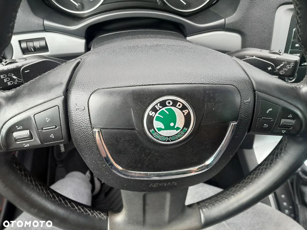 Skoda Octavia 2.0 TDI DSG Elegance - 13