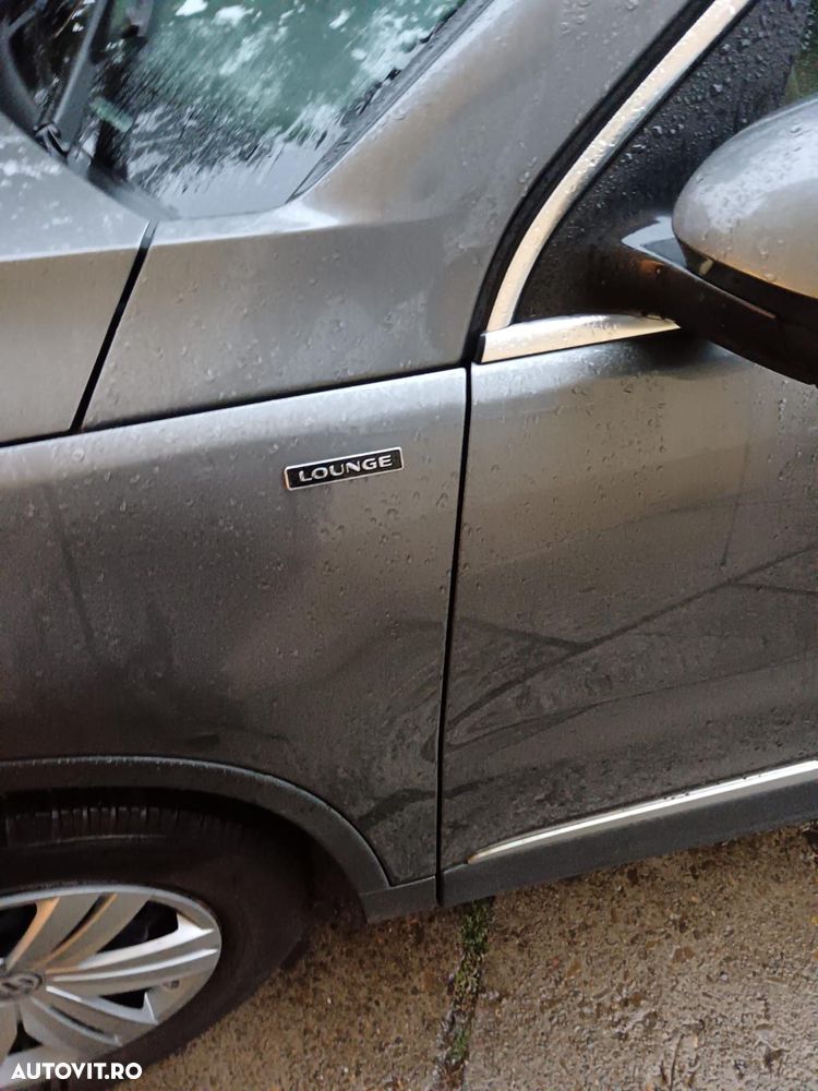 Volkswagen Tiguan - 4