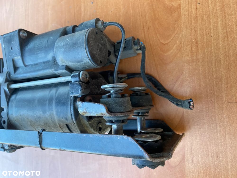 KOMPRESOR SPRĘŻARKA ZAWIESZENIA BMW E61 EBLV0010F0 - 7