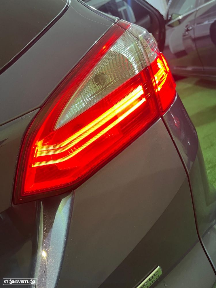 Ford Focus SW 1.6 TDCi ECOnetic 88g S&S Titanium - 8