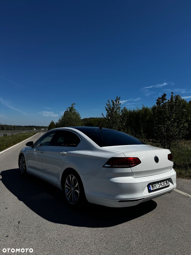 Volkswagen Passat 2.0 TDI SCR Comfortline - 4