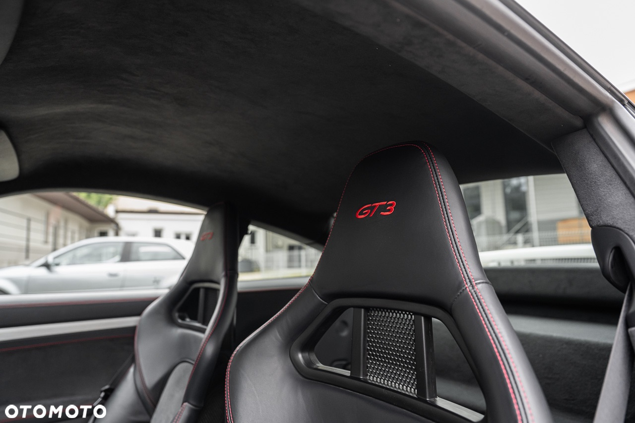Porsche 911 GT3 - 12