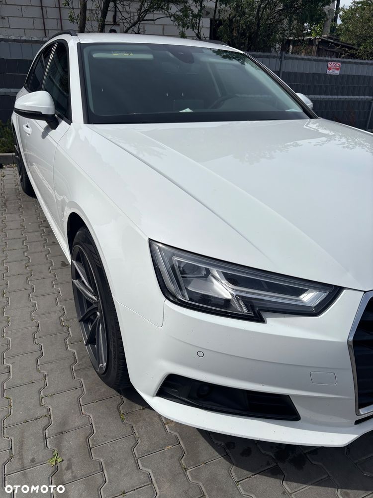 Audi A4 Avant 40 TDI Advanced S tronic - 2