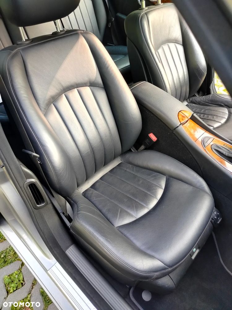 Mercedes-Benz Klasa E 280 4-Matic T Elegance - 15