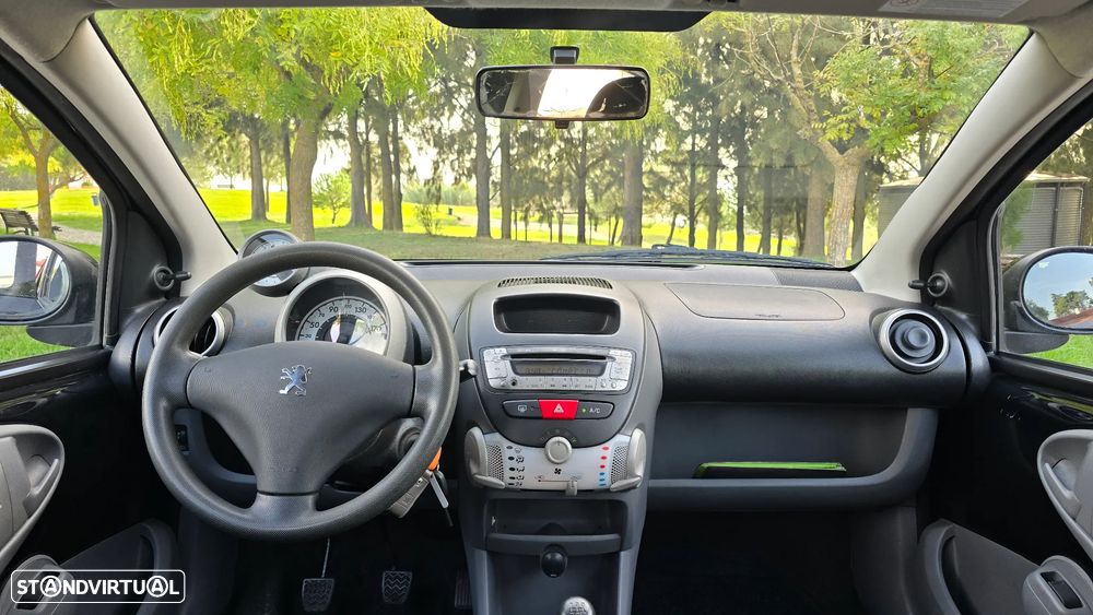 Peugeot 107 1.0 Urban - 32